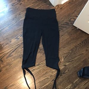 Cropped tie leggings